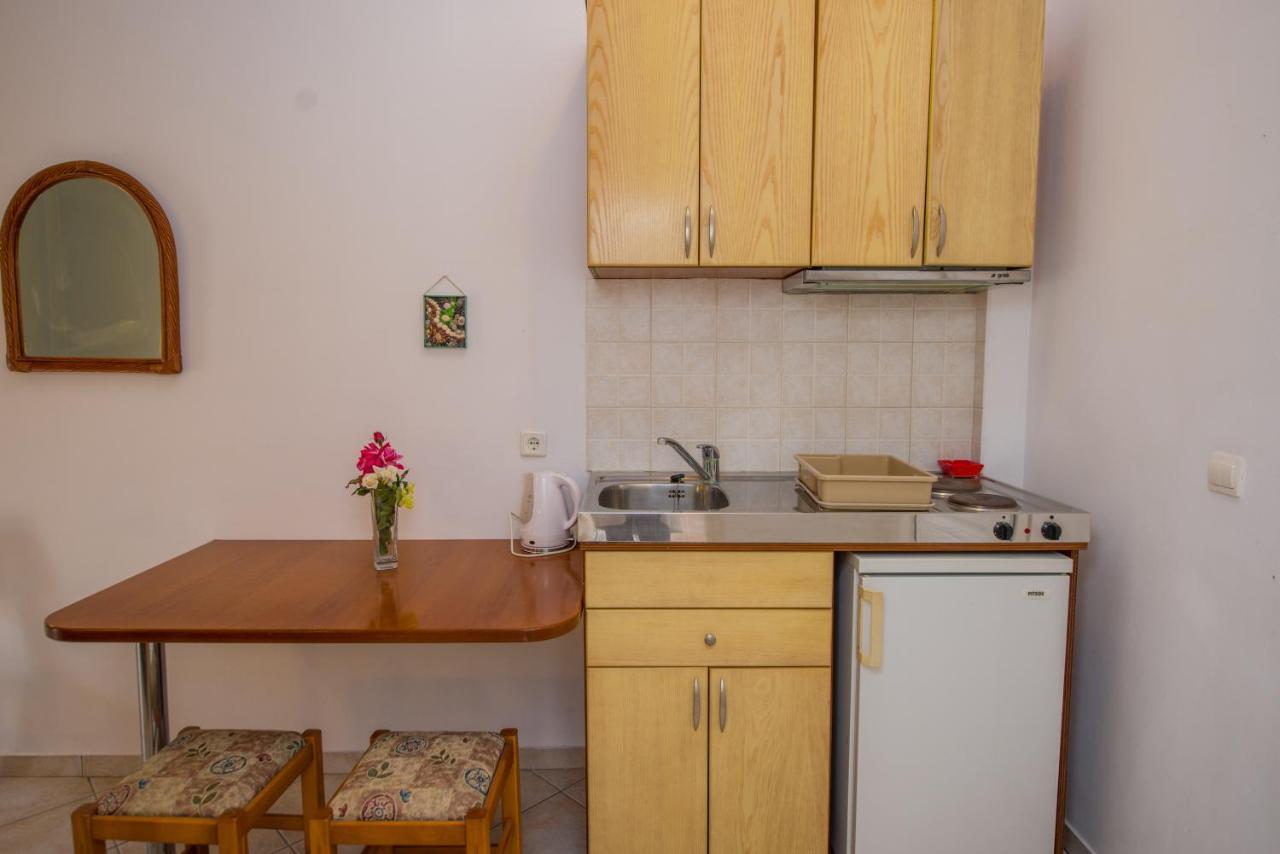 Kogeros Apartment Agios Georgios Pagon Luaran gambar