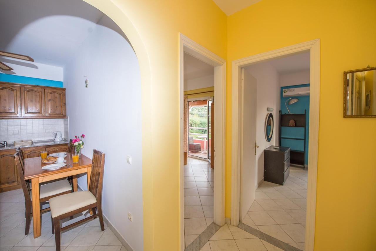 Kogeros Apartment Agios Georgios Pagon Luaran gambar