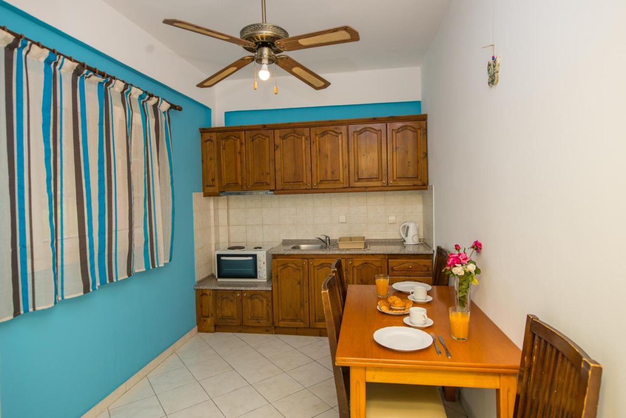 Kogeros Apartment Agios Georgios Pagon Luaran gambar