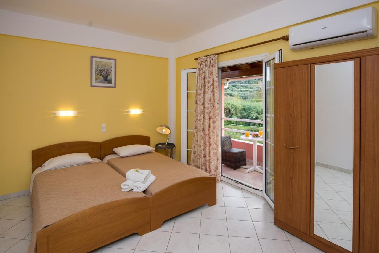 Kogeros Apartment Agios Georgios Pagon Luaran gambar