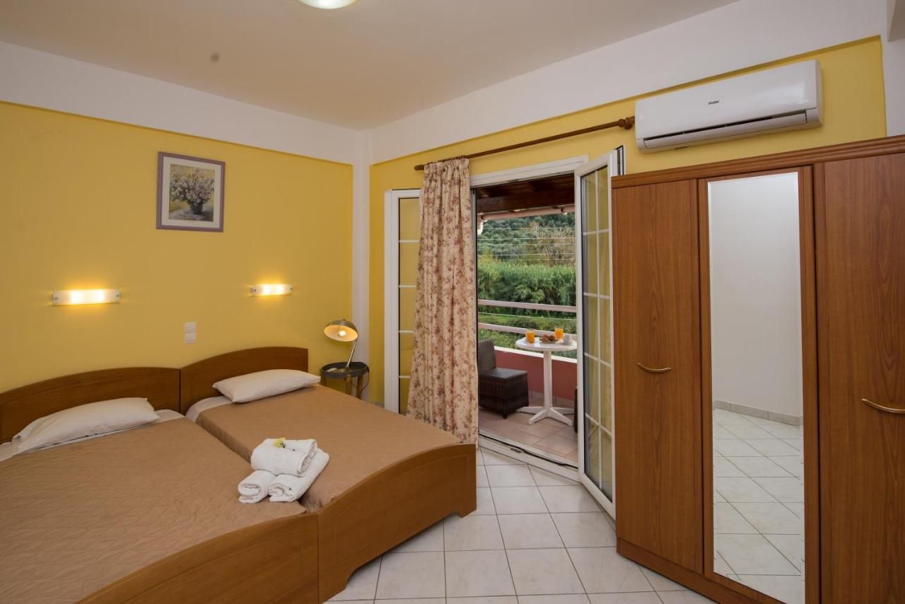 Kogeros Apartment Agios Georgios Pagon Luaran gambar