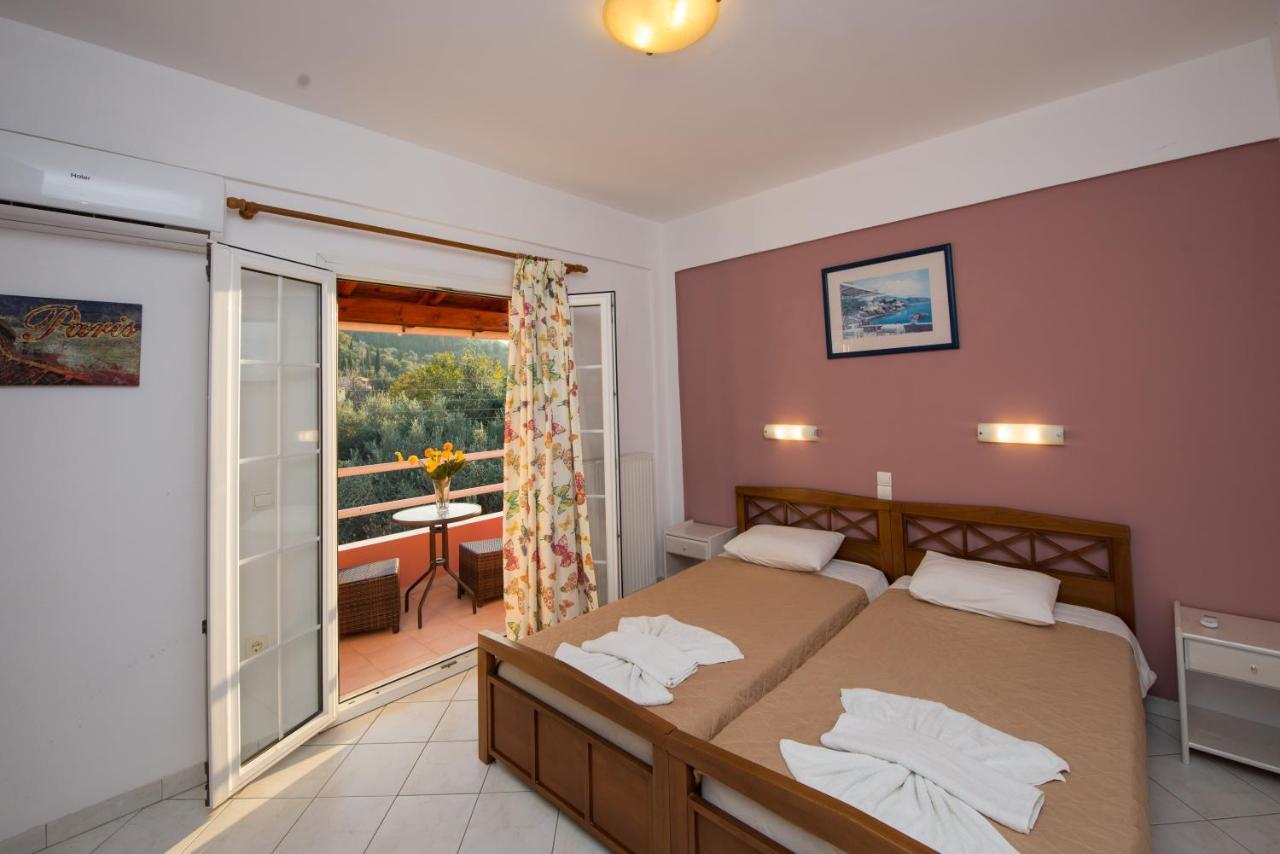 Kogeros Apartment Agios Georgios Pagon Luaran gambar