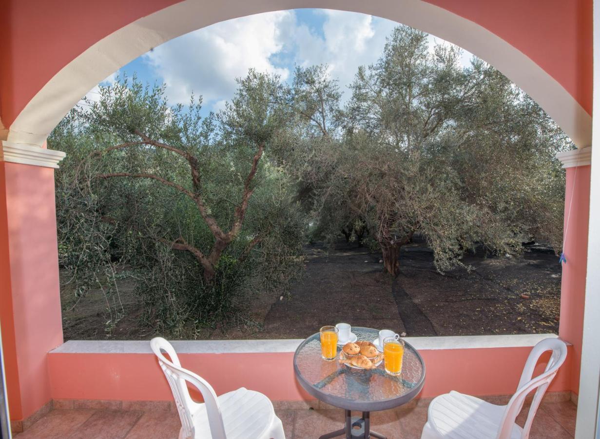 Kogeros Apartment Agios Georgios Pagon Luaran gambar